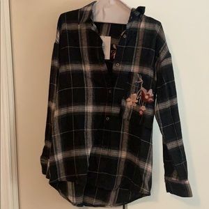 Entro long sleeve plaid flannel top